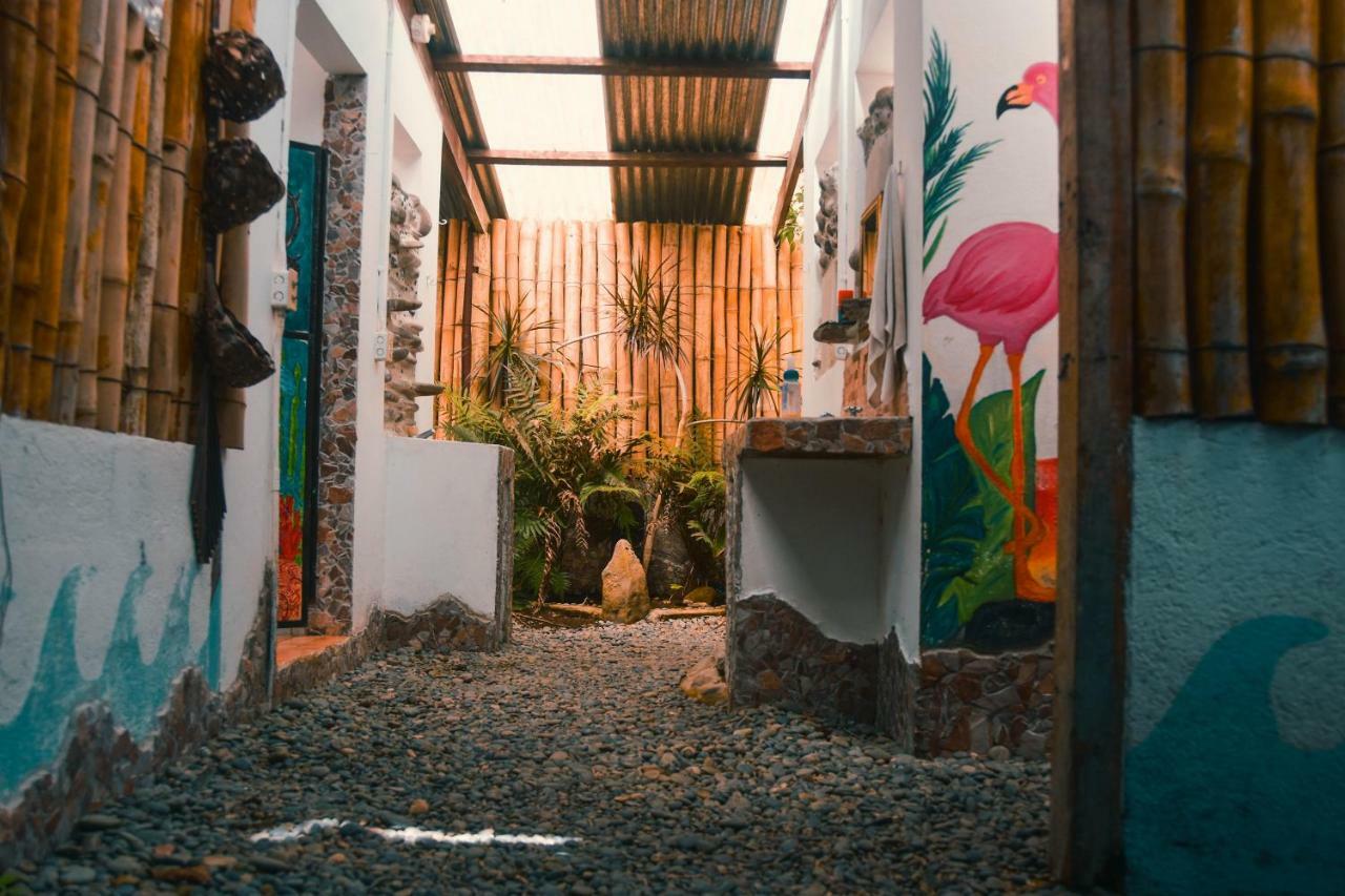 Cabinas Carol Pavones  Extérieur photo
